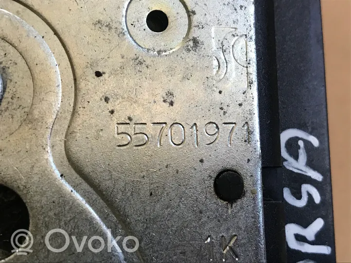 Opel Corsa D Takaluukun/tavaratilan lukon vastakappale 55701971