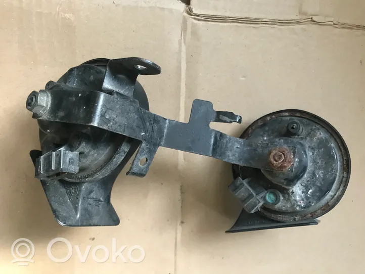 Volkswagen Golf III Horn signal 191951221