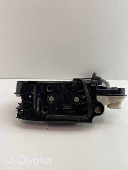 Volkswagen Cross Polo Front door lock 5K2837016B