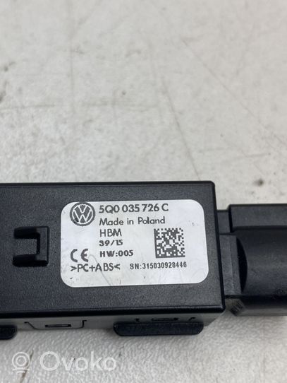 Skoda Octavia Mk3 (5E) Connecteur/prise USB 5Q0035726C