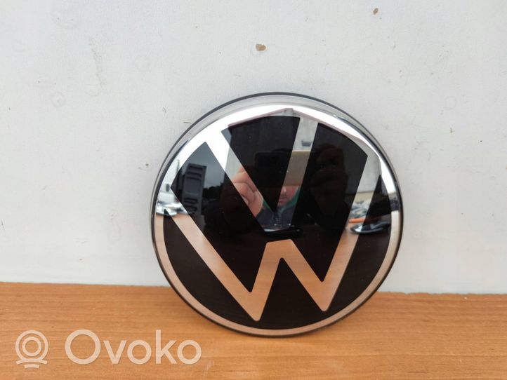 Volkswagen Touareg III Mostrina con logo/emblema della casa automobilistica 760853601E