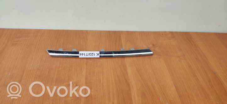 Opel Insignia A Front bumper upper radiator grill 13264450