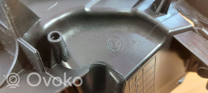 BMW 1 F20 F21 Priekinio žibinto detalė 