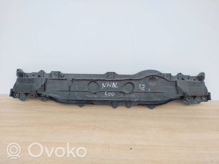 Hyundai i30 Traversa di supporto paraurti posteriore 8663120