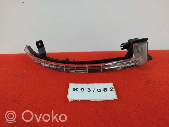 Volkswagen Touareg III Indicatore di direzione anteriore 7P6949102