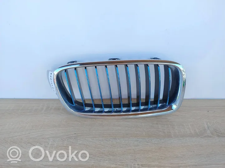 BMW 3 F30 F35 F31 Grille de plage arrière 51137405836