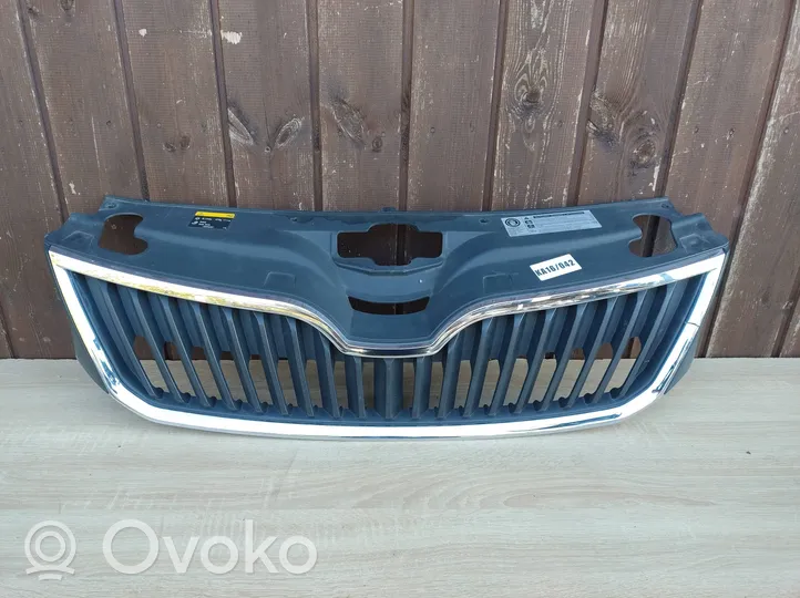 Skoda Rapid (NH) Grille calandre supérieure de pare-chocs avant 5JA853668