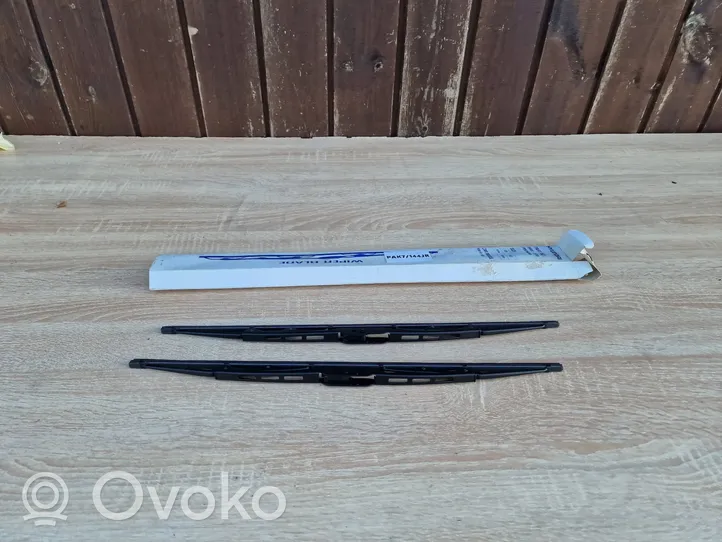 Hyundai Pony Windshield/front glass wiper blade 9999X-24301