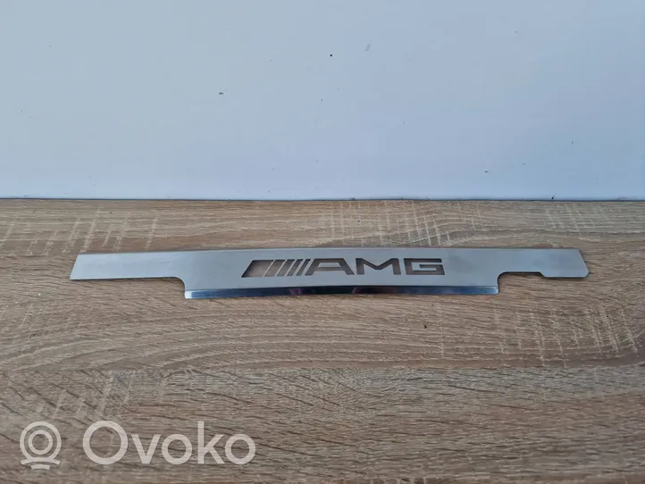 Mercedes-Benz G W463 Foot area side trim A4636865636