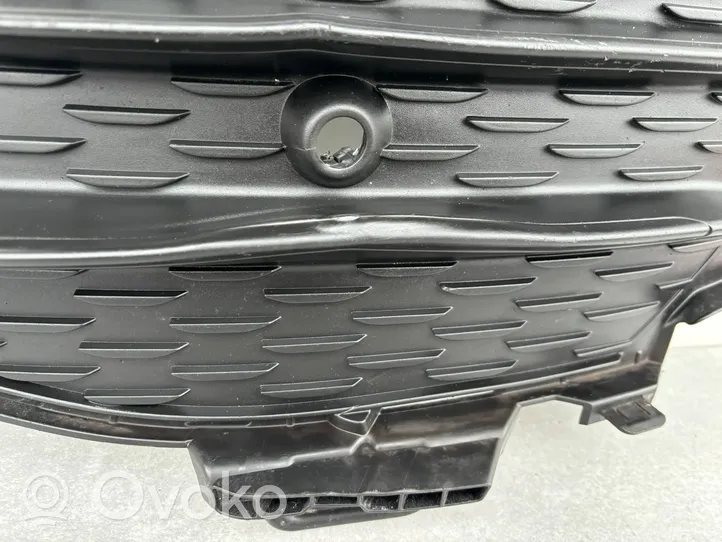 Mercedes-Benz GLC C253 Mascherina inferiore del paraurti anteriore A2538858104