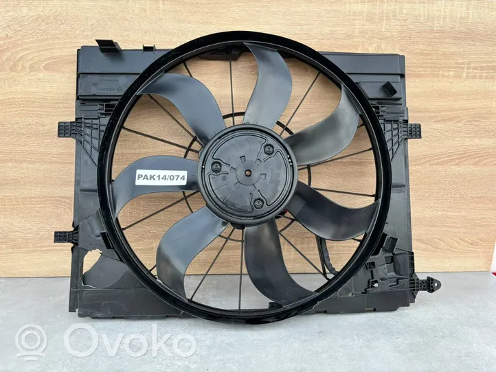 Mercedes-Benz GLC C253 Ventilatore di raffreddamento elettrico del radiatore 3135104207