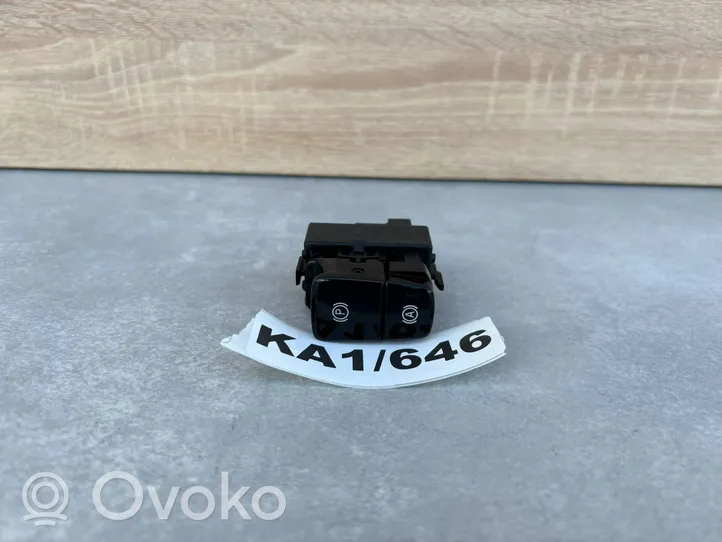 Volvo XC40 Interruttore del freno di stazionamento/freno a mano 31456219