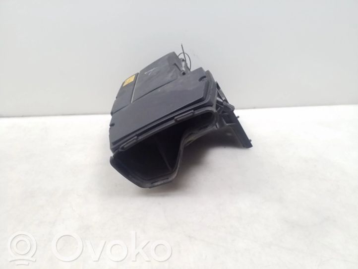 A2710900901 MercedesBenz C W203 Air filter box, 24.00 € RRR