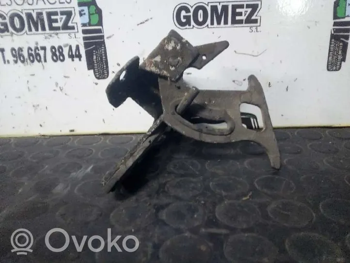 Audi A6 S6 C4 4A Fissaggio gancio/anello 4A0823589