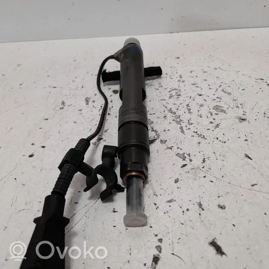 Seat Leon (1M) Fuel injector 038130201S