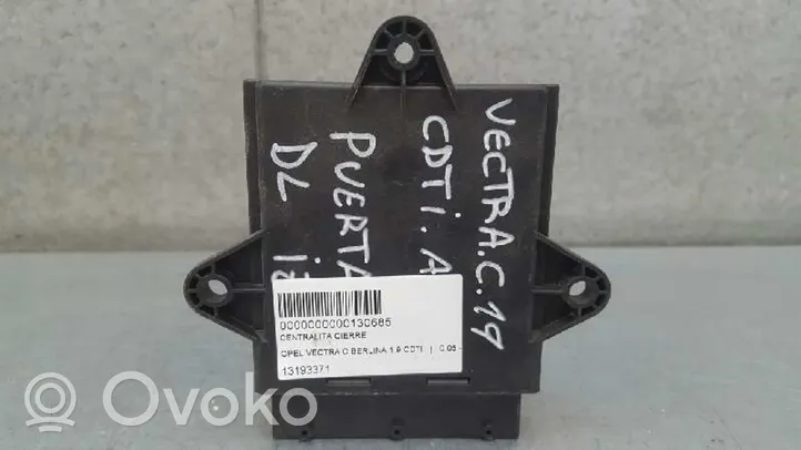 Opel Vectra C Door central lock control unit/module 13193371