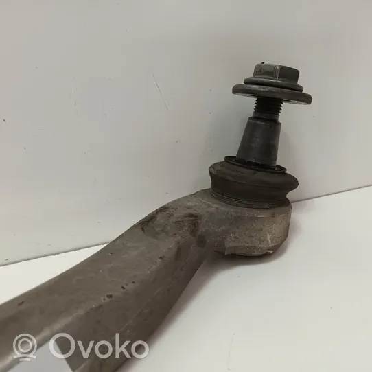 Volkswagen PASSAT B5.5 Triangle bras de suspension inférieur avant 8K0407696J