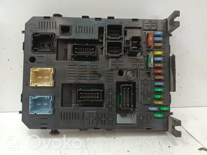 Citroen C4 Grand Picasso Module de fusibles 966405908001