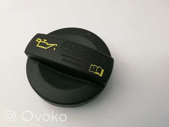 Audi A3 S3 A3 Sportback 8P Tappo carico dell’olio 04E103485A