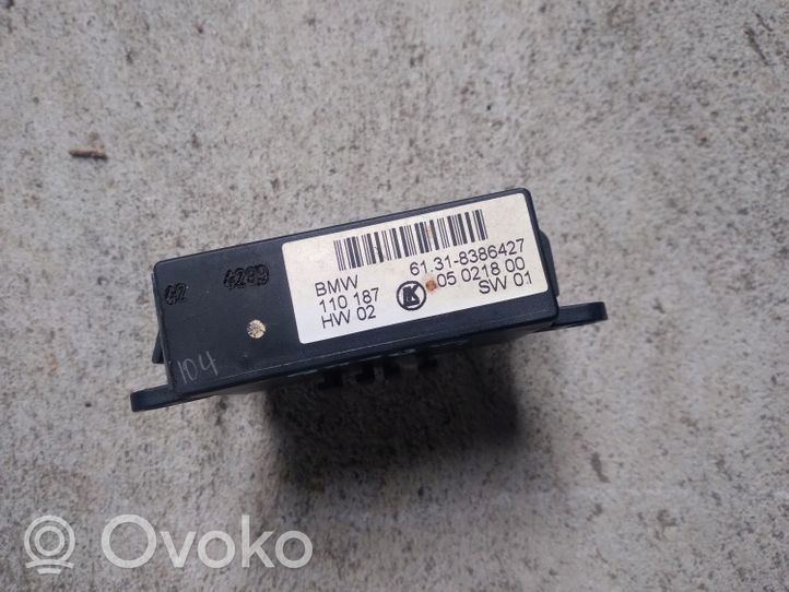 BMW 3 E46 Veidrodelių valdymo blokas 8386427