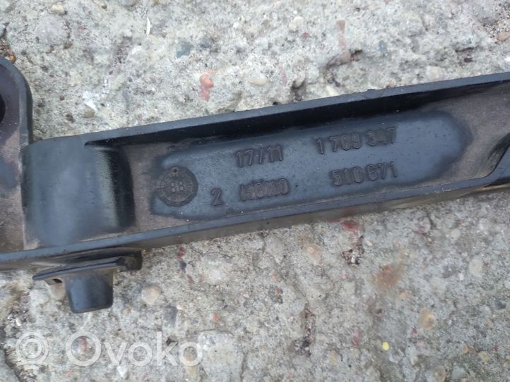 BMW 3 E30 Staffa di montaggio del radiatore 1709347