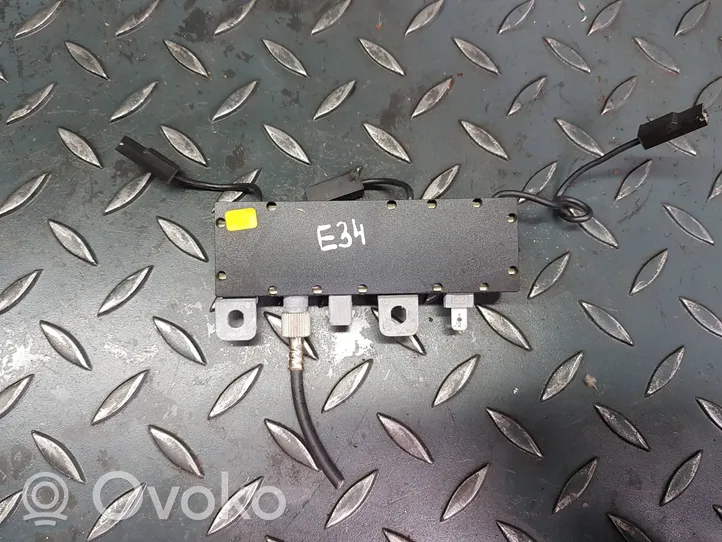 BMW 5 E34 Aerial antenna amplifier 8351244