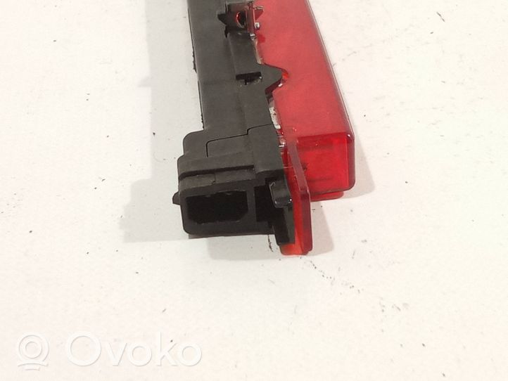 Audi A6 S6 C4 4A Luce d’arresto centrale/supplementare 8d9945097b