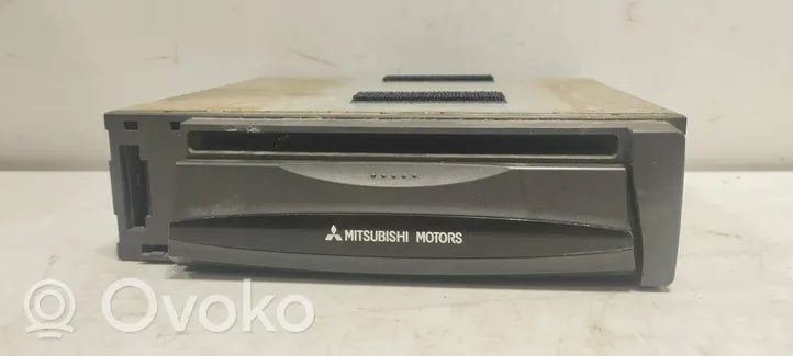 Mitsubishi Grandis Cartes SD navigation, CD / DVD MZ313040