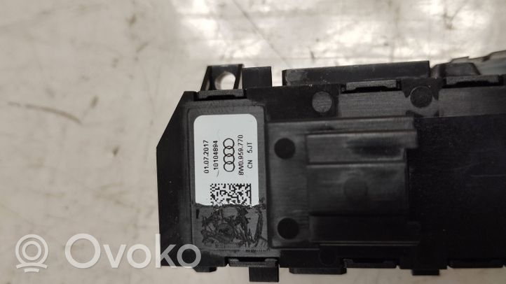 Audi A5 Przyciski pamięci fotela 8w0959770