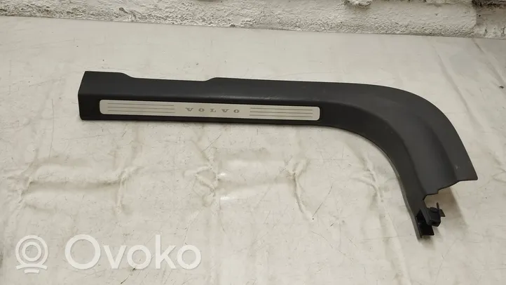 Volvo S90, V90 Etuoven kynnyksen suojalista 39838868