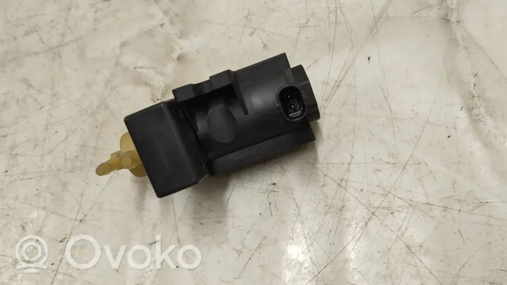 Mercedes-Benz A W176 Turbo solenoid valve A0081535428