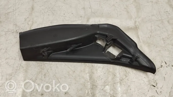 BMW 5 G30 G31 Listwa pod lampę tylną 7390426