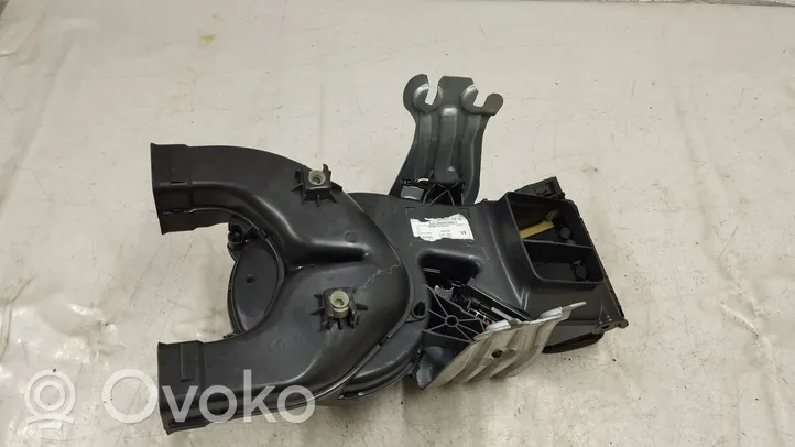 Mercedes-Benz GLE (W166 - C292) Ventola riscaldamento/ventilatore abitacolo A1668300008