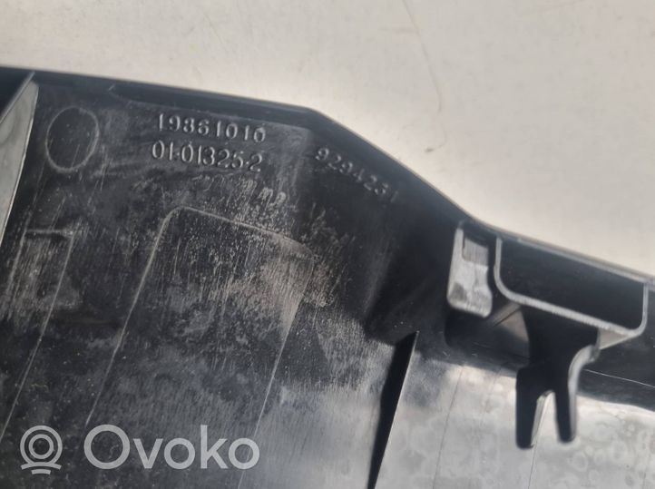 BMW 2 F46 Veidrodėlio plastikinė apdaila 9294231