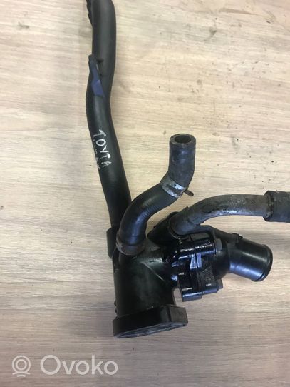 Toyota Avensis T250 Boîtier de thermostat / thermostat 163200R011