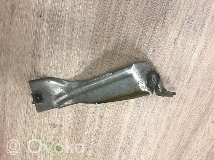 BMW 3 E90 E91 Staffa di fissaggio del serbatoio del carburante 7117374