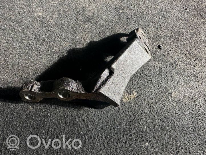 Toyota Corolla Verso AR10 Łapa / Mocowanie skrzyni biegów 3311905010