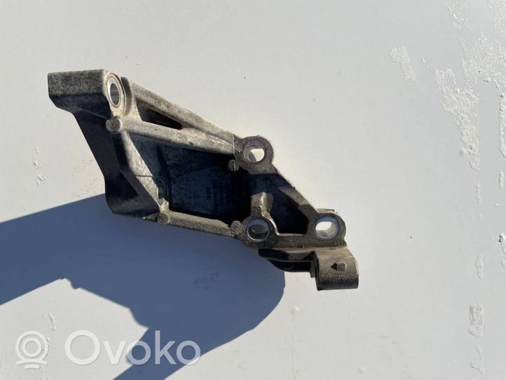 Ford Explorer Support de différentiel avant 7T41137A444