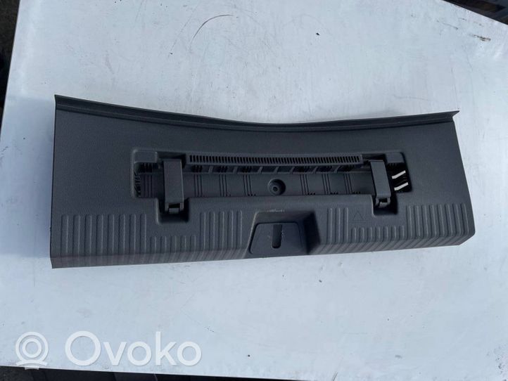 Volkswagen Beetle A5 Tailgate/boot cover trim set 5C1147