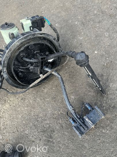 Mercedes-Benz ML W166 Tuyau de remplissage de réservoir de carburant 147258