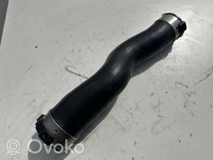 BMW 5 F10 F11 Tube d'admission de tuyau de refroidisseur intermédiaire 7810614