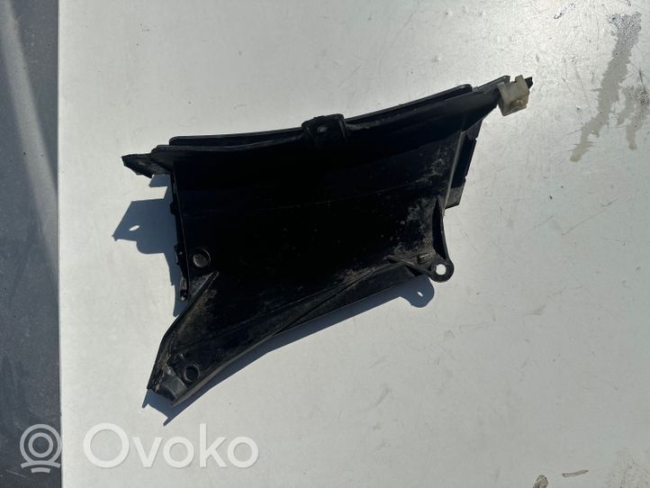 BMW 7 G11 G12 Parte del condotto di aspirazione dell'aria 7347376