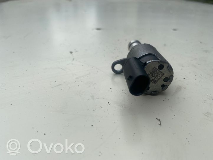 BMW 2 F45 Altra parte del vano motore 7645649