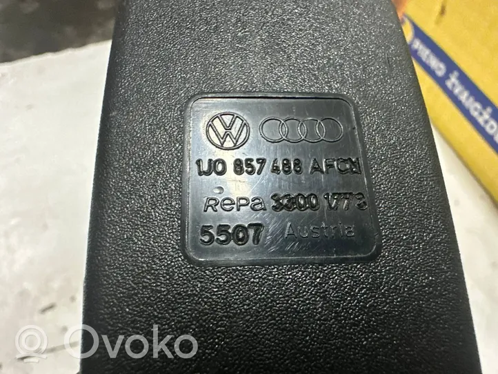 Volkswagen Golf Plus Takaistuimen turvavyön solki 1J0857488