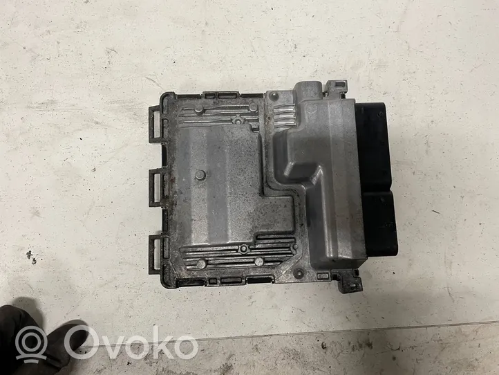 Mercedes-Benz C W204 Calculateur moteur ECU A2711500391