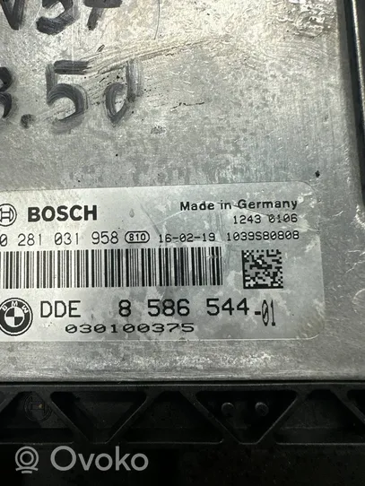 BMW X4 F26 Variklio valdymo blokas 8586544