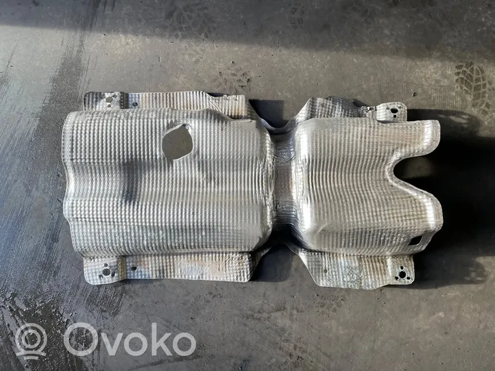 Skoda Superb B8 (3V) Bouclier thermique d'échappement 5Q0825613