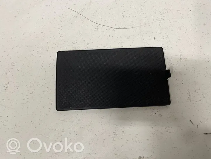 Audi A3 S3 8V Daiktadėžės paklotėlis 8V0863300A