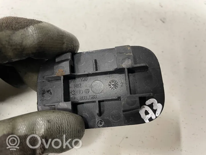 Audi A3 S3 8V Inne części komory silnika 8V5803583