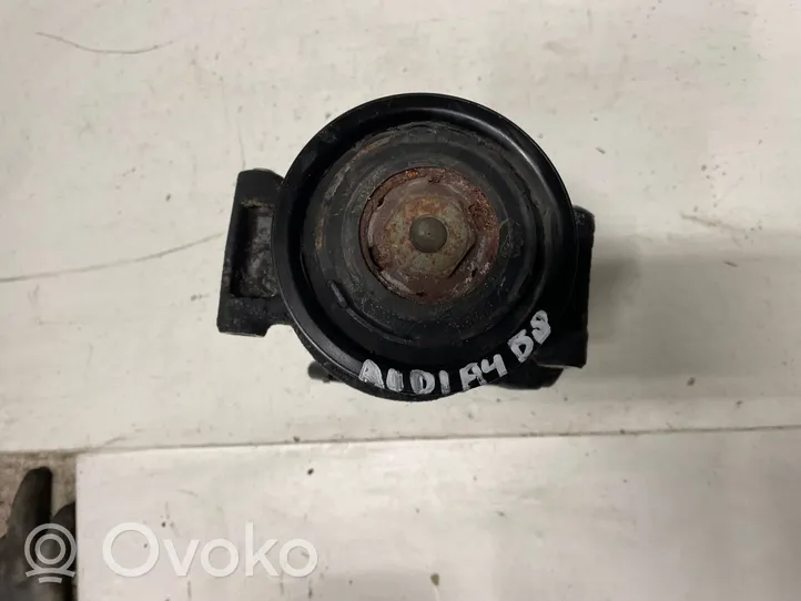 Audi A4 S4 B8 8K Ilmastointilaitteen kompressorin pumppu (A/C) 8K0260805E